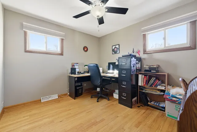 $259,900 | 14350 Kildare Avenue, Midlothian, IL 60445