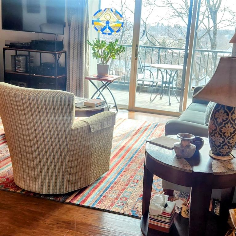 5600 Munhall Road, Unit 204 Pittsburgh, PA 15217 - Photo 5 of 29 Gallery Image 5