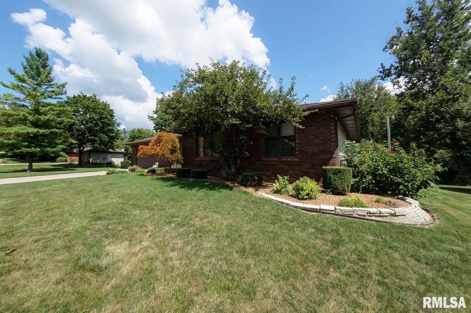 15 Boulder Point Drive Springfield, IL 62711 - Photo 2 of 40