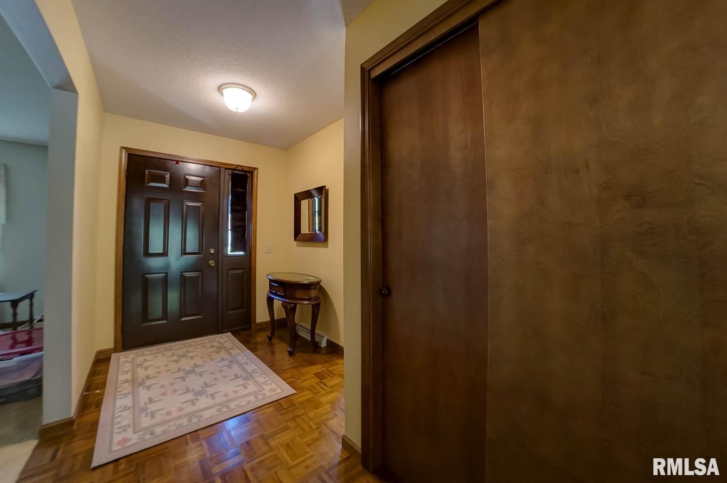15 Boulder Point Drive Springfield, IL 62711 - Photo 5 of 40