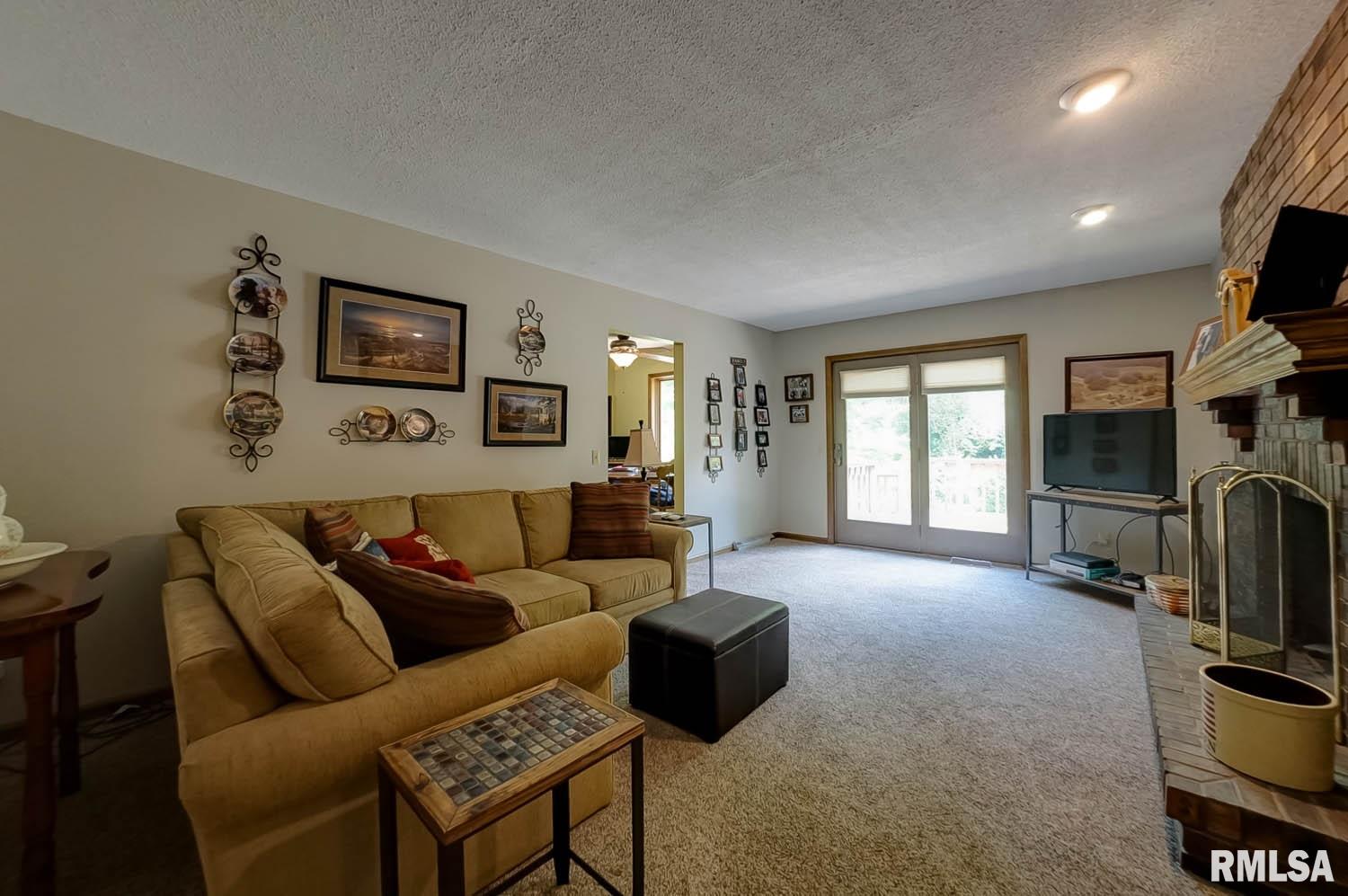 15 Boulder Point Drive Springfield, IL 62711 - Photo 8 of 40