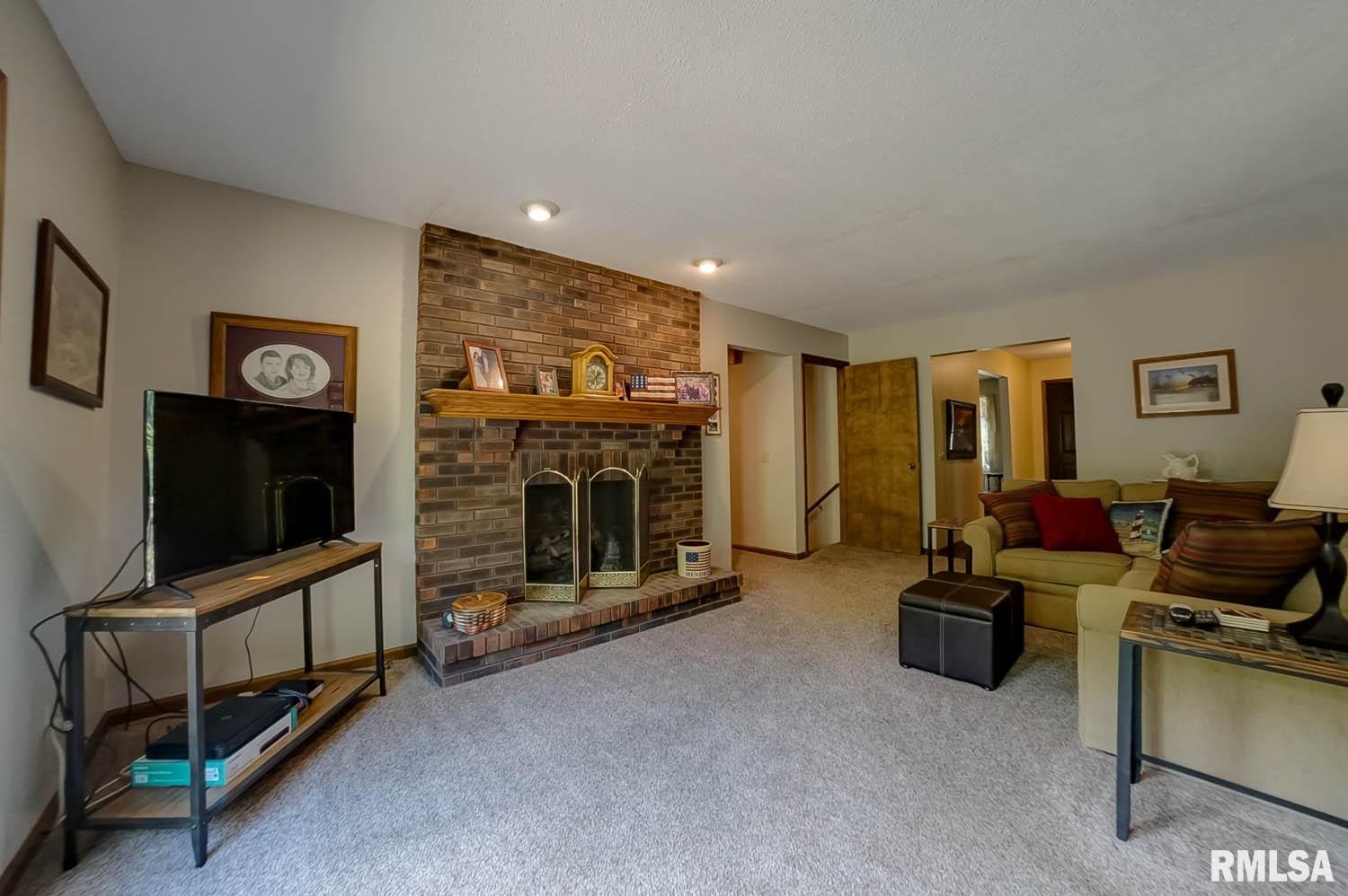 15 Boulder Point Drive Springfield, IL 62711 - Photo 9 of 40