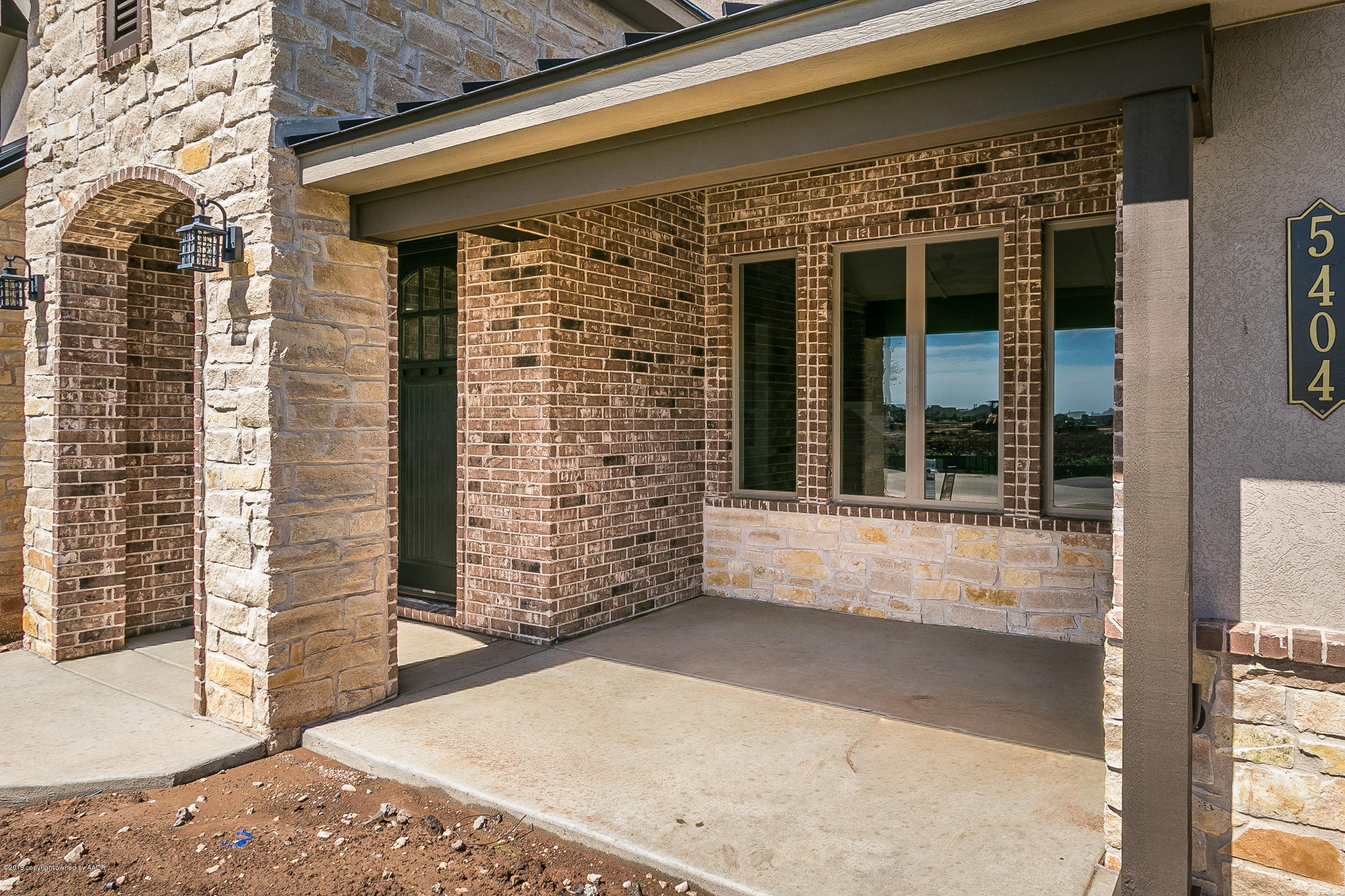 5404 Wesley Road Amarillo, TX 79119 - Photo 2 of 32 002_Front Patio
