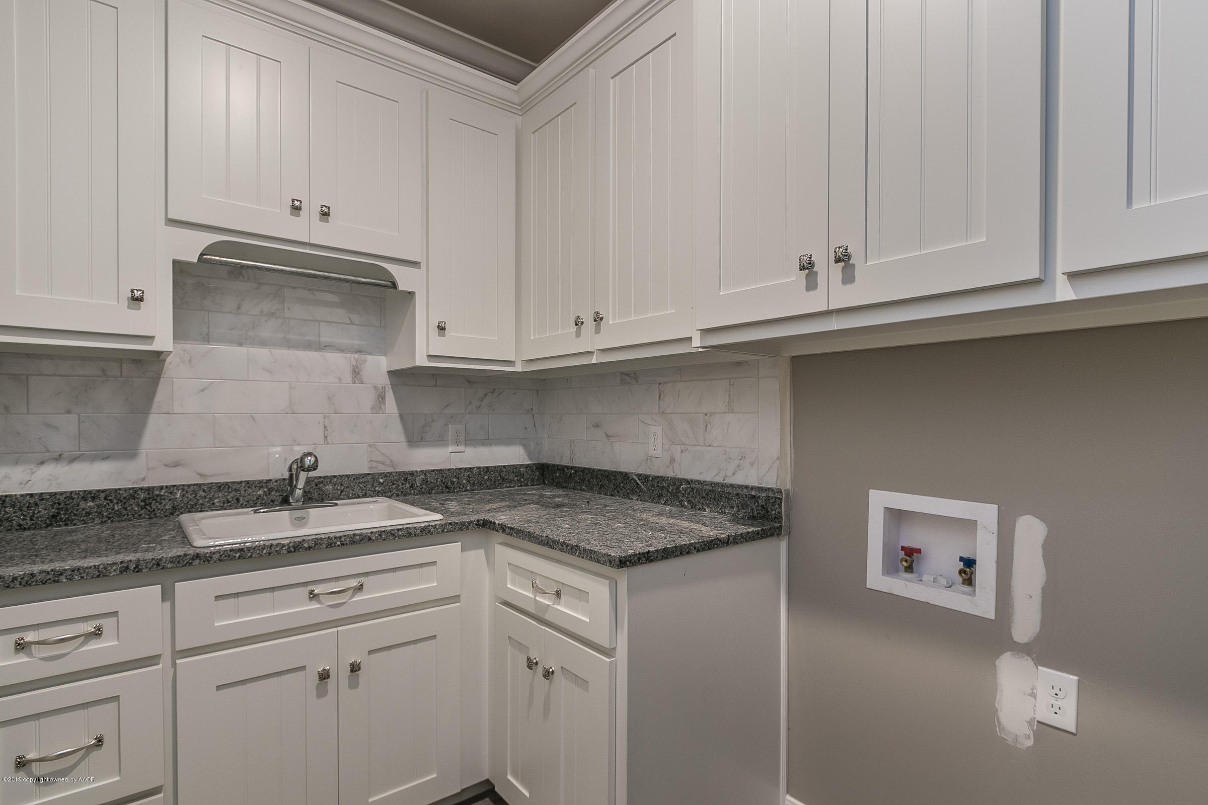 5404 Wesley Road Amarillo, TX 79119 - Photo 26 of 32 026_Utility Room