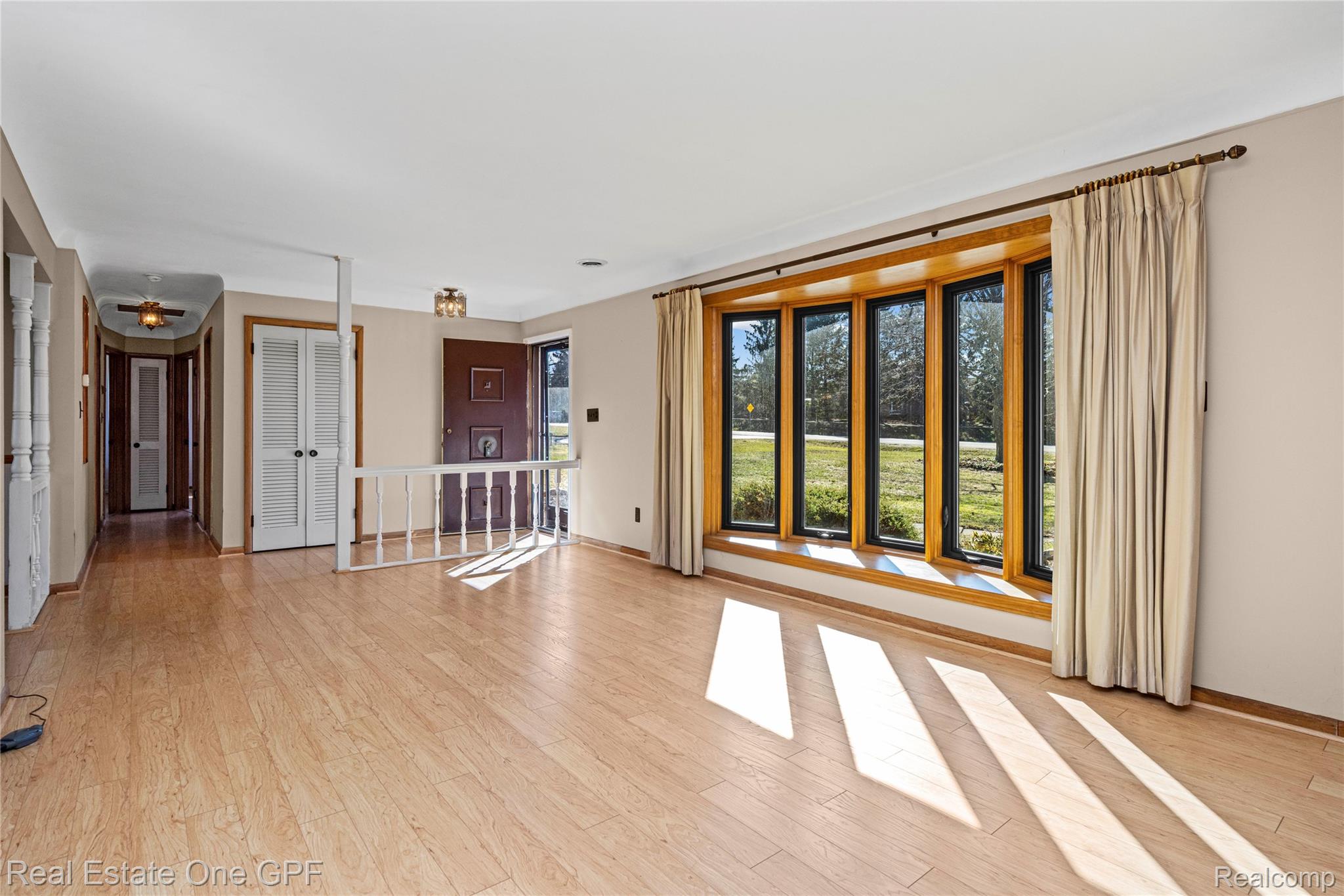 24840 Taft Road Novi, MI 48375 - Photo 9 of 41 24840 Taft - OnDemand Pix Photography (6).jpg