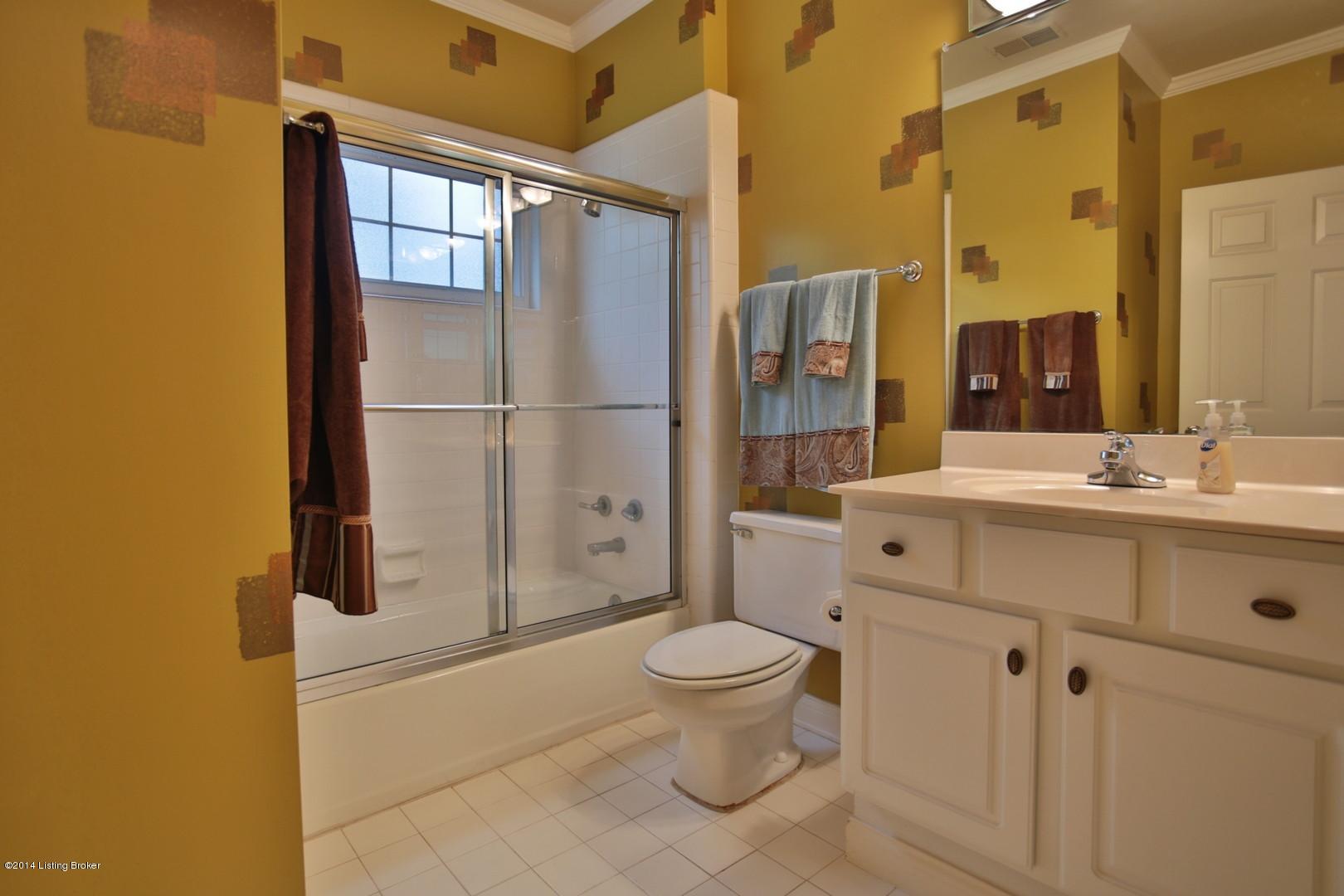 5600 Harrods Run Road Prospect, KY 40059 - Photo 13 of 35 Guest Bathroom