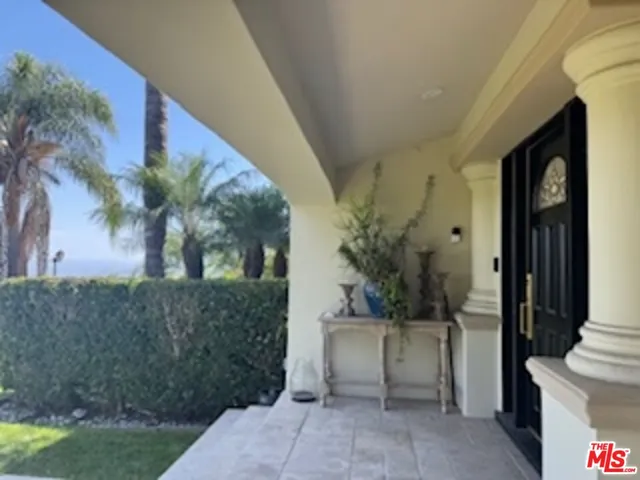 $3,200,000 | 6 Toprail Lane, Rancho Palos Verdes, CA 90275