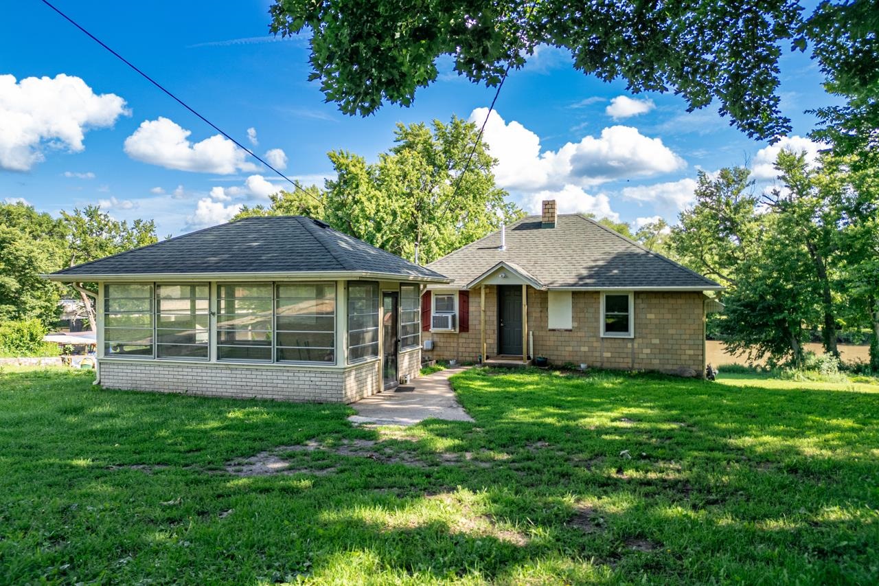 2191 Toms Road Rockford, IL 61109 - Photo 2 of 30