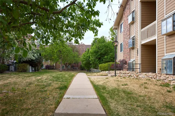 $210,000 | 3021 South Ursula Circle, Unit 301, Aurora, CO 80014