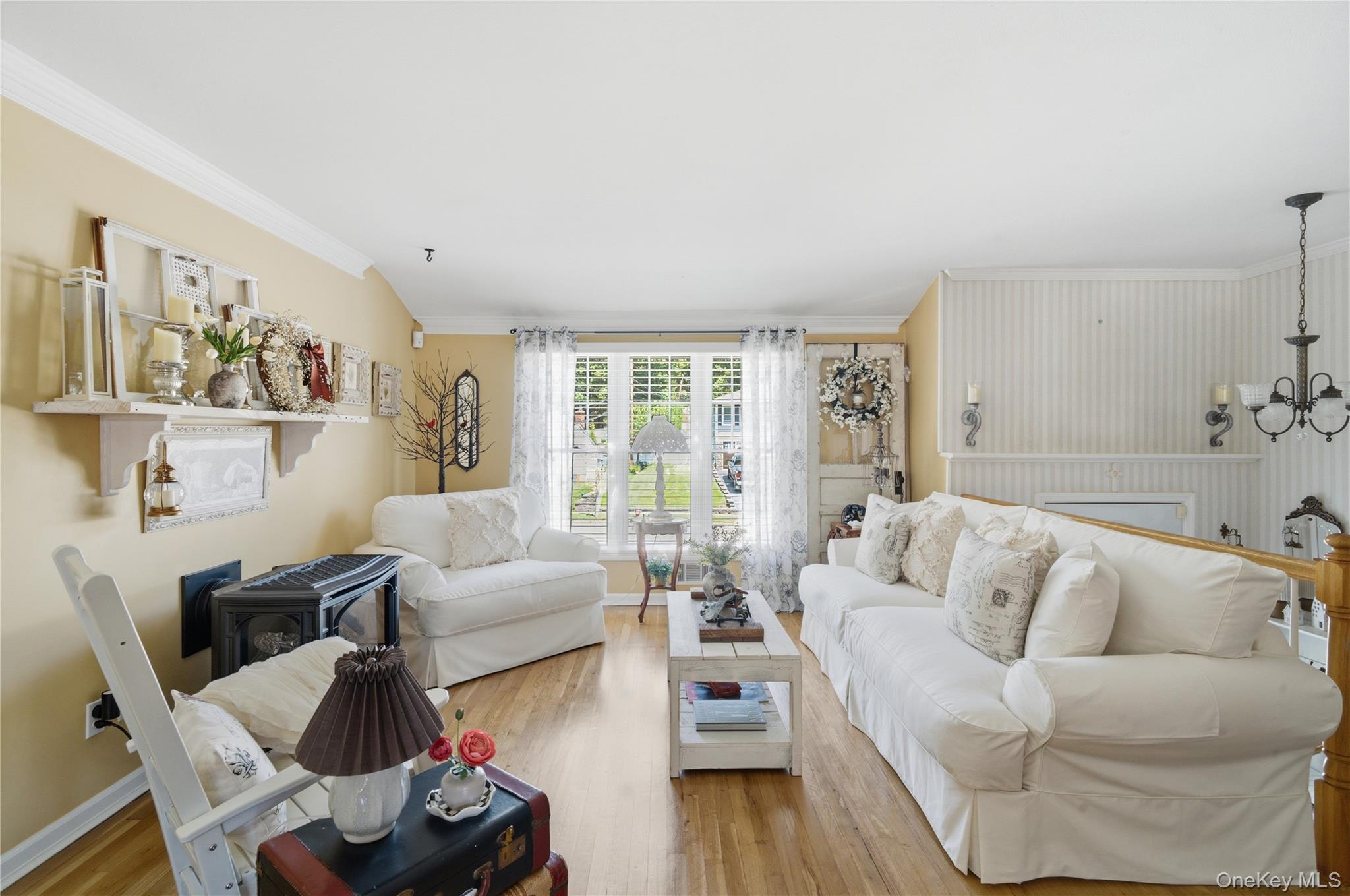 50 Amsterdam Road Smithtown, NY 11787 - Photo 8 of 42