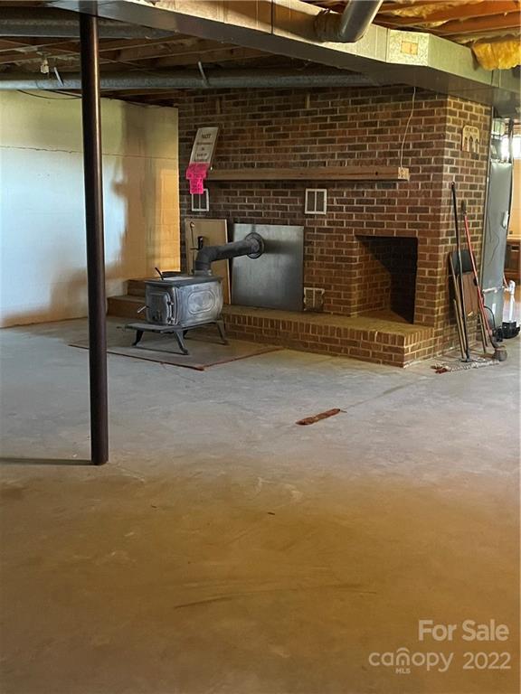 2575 Briggs Road Salisbury, NC 28147 - Photo 11 of 13 a living room with furniture