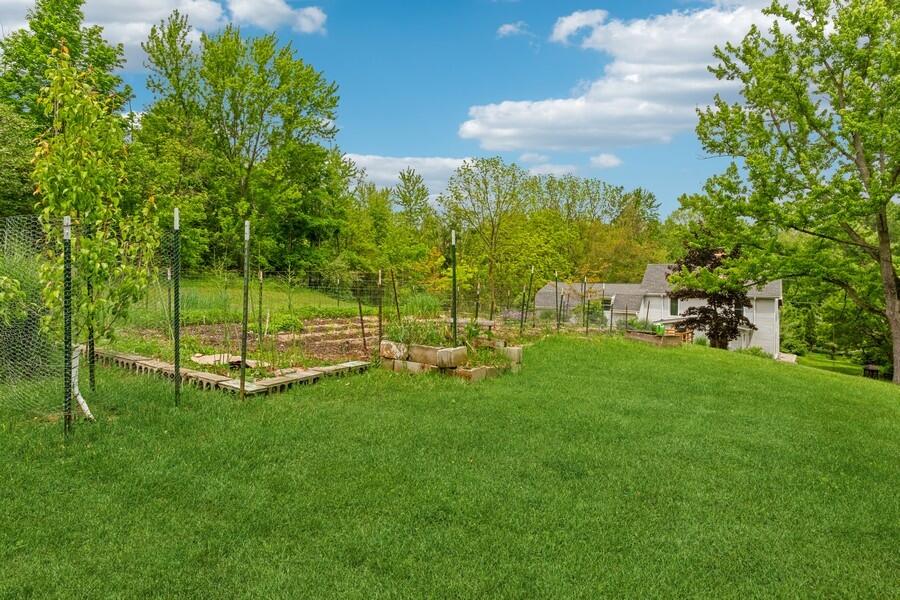 6460 East Galien Buchanan Road Buchanan, MI 49107 - Photo 32 of 36 39_6460EGalienBuchananRd_2045_LowRes