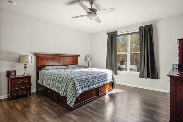 $599,900 | 226 Risch Court, West Chicago, IL 60185