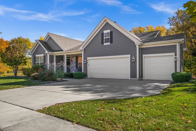 $599,900 | 226 Risch Court, West Chicago, IL 60185