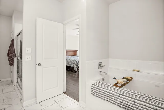 $599,900 | 226 Risch Court, West Chicago, IL 60185