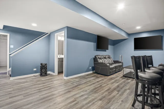 $599,900 | 226 Risch Court, West Chicago, IL 60185