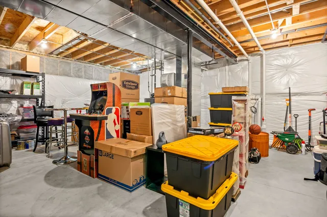 $599,900 | 226 Risch Court, West Chicago, IL 60185