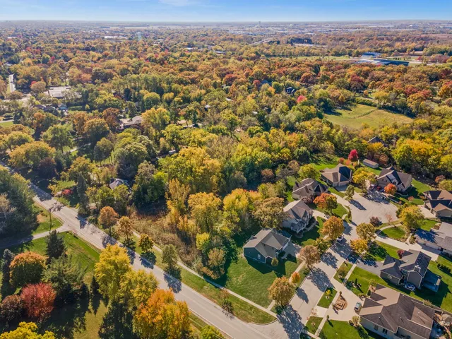 $599,900 | 226 Risch Court, West Chicago, IL 60185