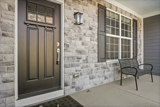 $599,900 | 226 Risch Court, West Chicago, IL 60185