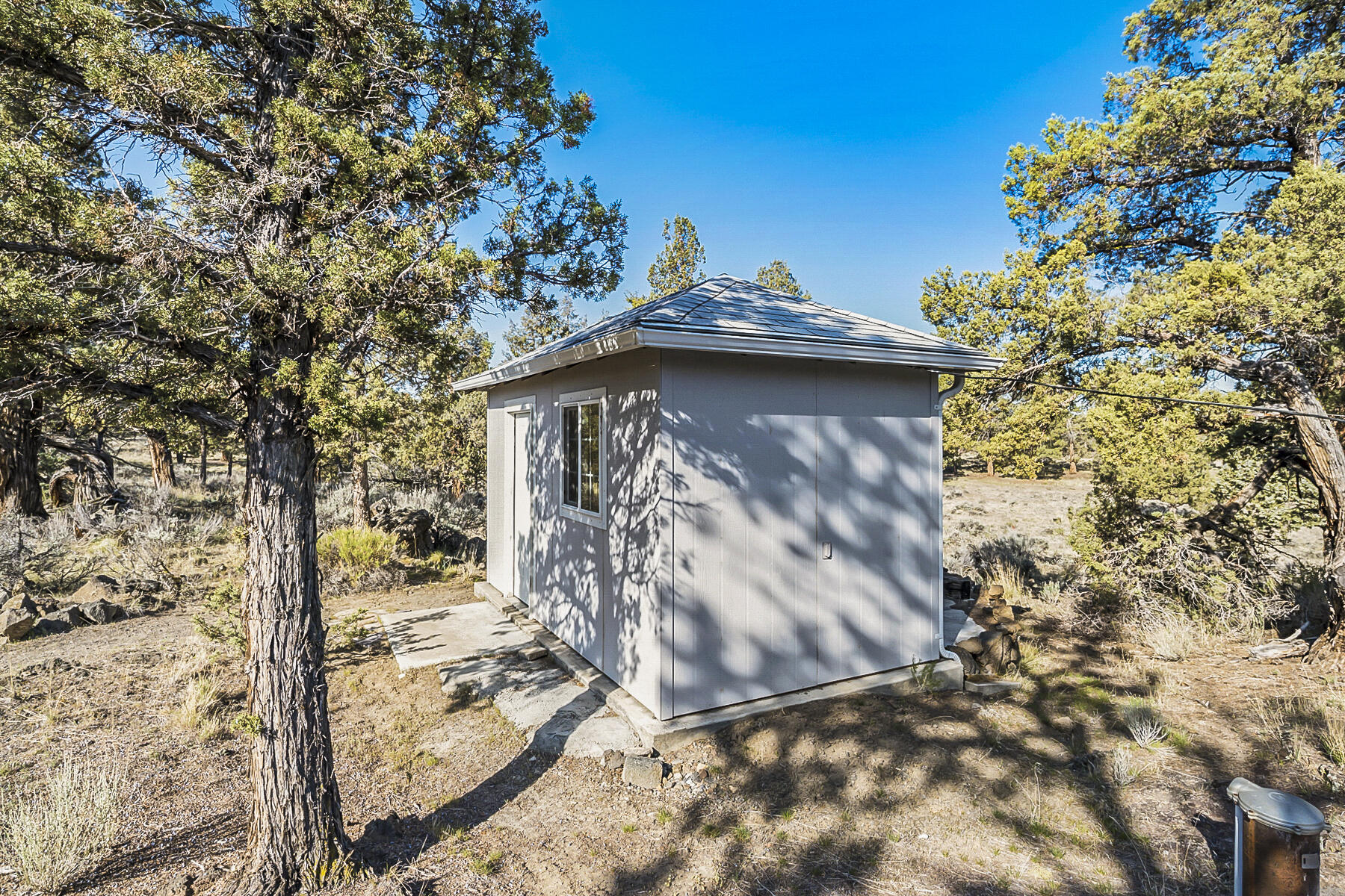 6637 Southwest Badger Road Terrebonne, OR 97760 - Photo 26 of 37 Pump House