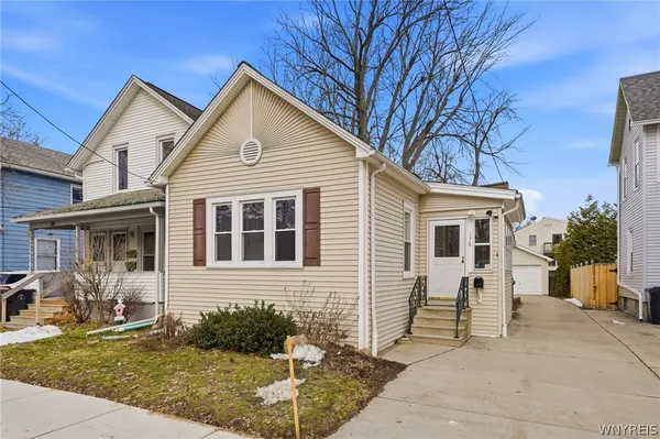$184,900 | 176 Adam Street, Tonawanda, NY 14150