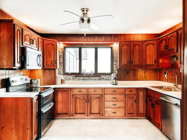 $445,000 | 28931 Tall Moon Circle, Danbury, WI 54830