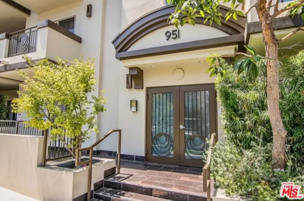 $6,850 | 951 Granville Avenue, Unit PH1, Los Angeles, CA 90049