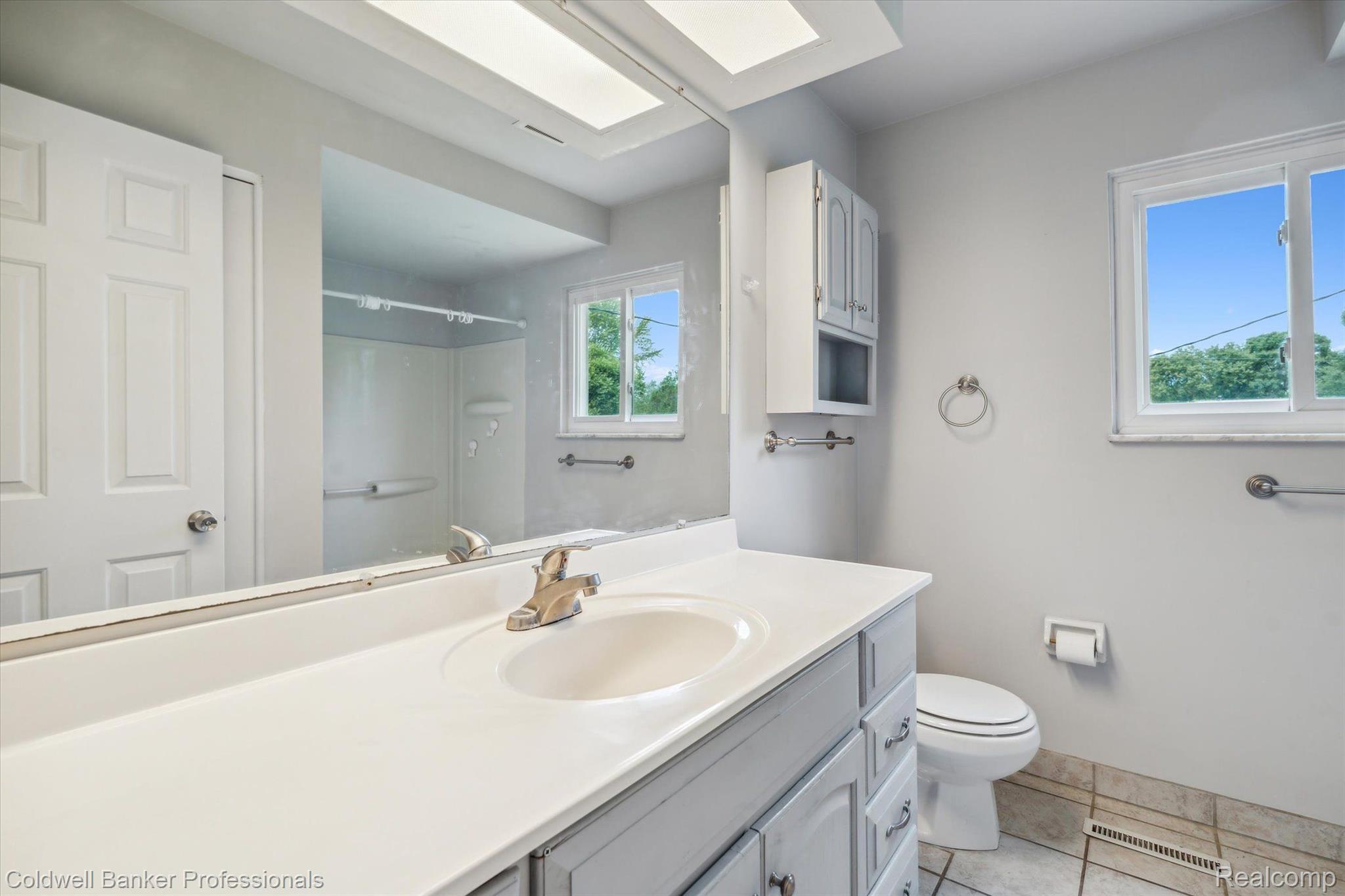 5094 West Ray Road Linden, MI 48451 - Photo 17 of 39 Gallery Image 17