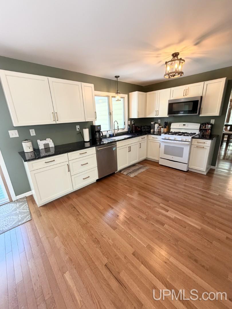 1146 Cooper Lake Road Ishpeming, MI 49849 - Photo 8 of 57