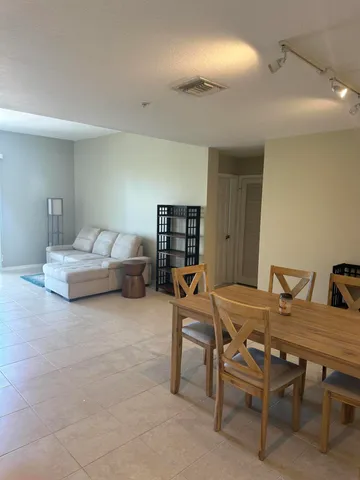 $2,600 | 1200 Town Center Drive, Unit 428, Jupiter, FL 33458