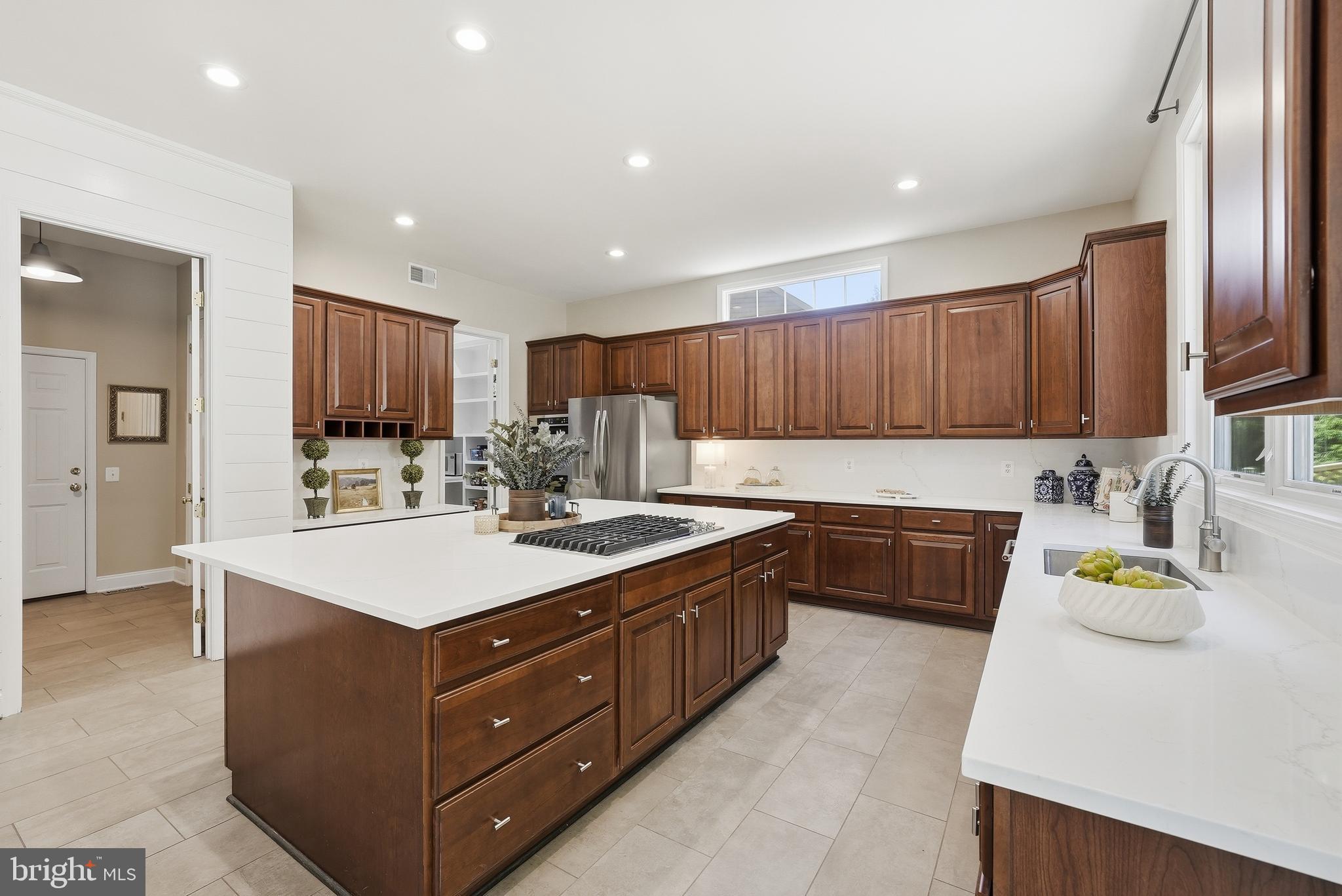 7822 Gambrill Woods Way Springfield, VA 22153 - Photo 15 of 81