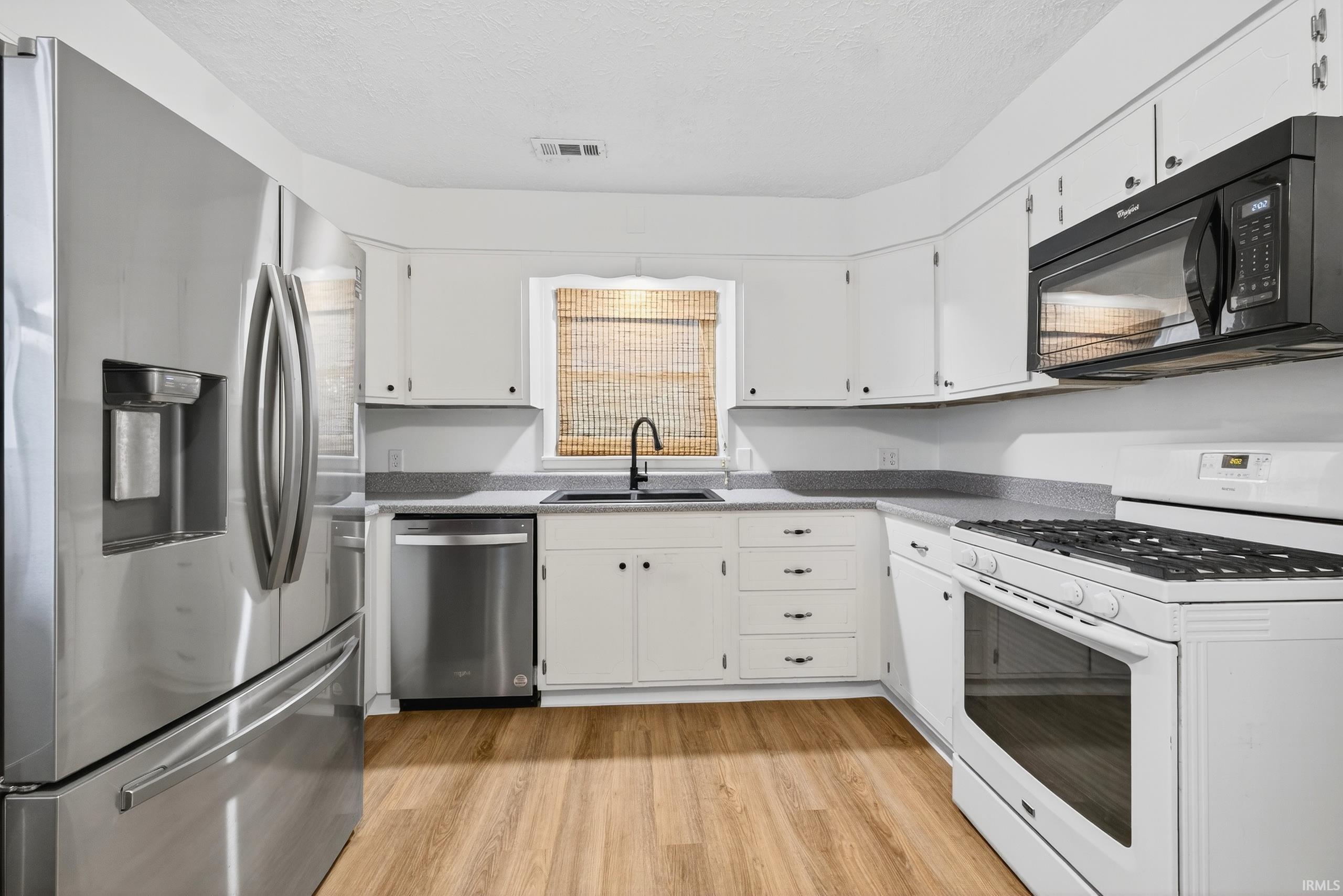 550 West Cross Road Bloomington, IN 47403 - Photo 17 of 36 Gallery Image 17
