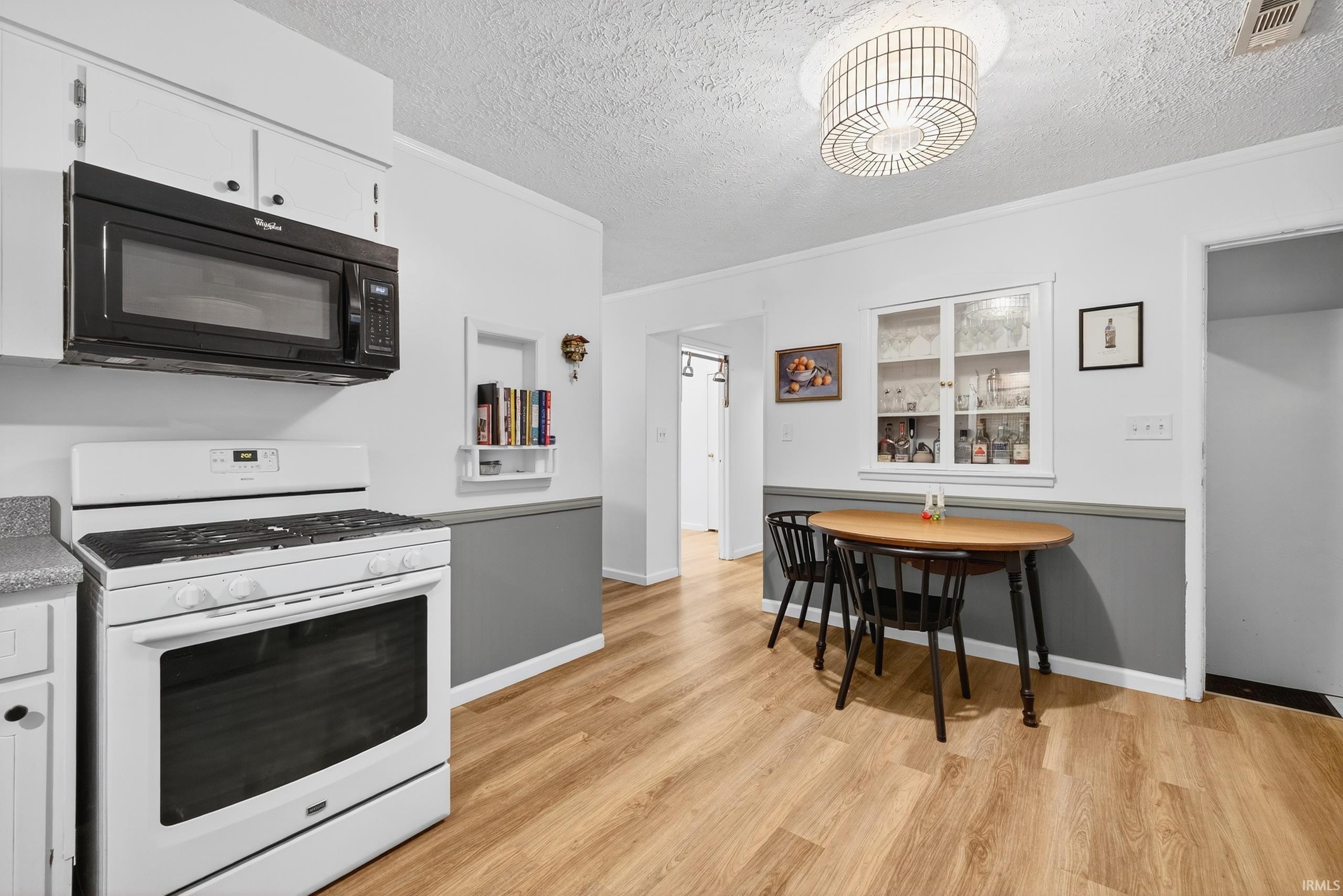 550 West Cross Road Bloomington, IN 47403 - Photo 18 of 36 Gallery Image 18