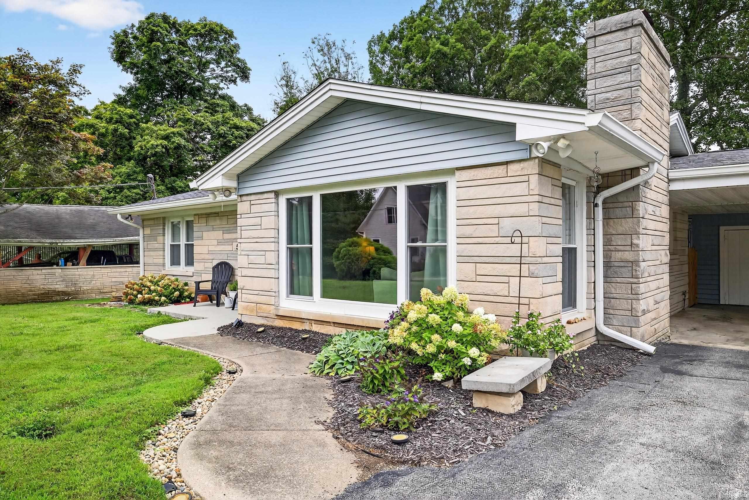 550 West Cross Road Bloomington, IN 47403 - Photo 3 of 36 Gallery Image 3