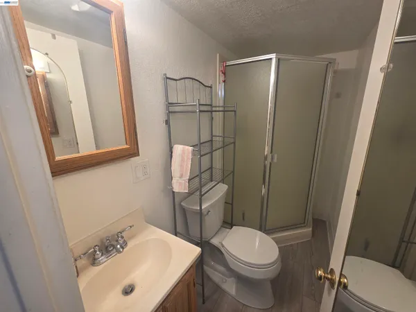 $1,995 | 3851 Vineyard Avenue, Unit D, Pleasanton, CA 94566