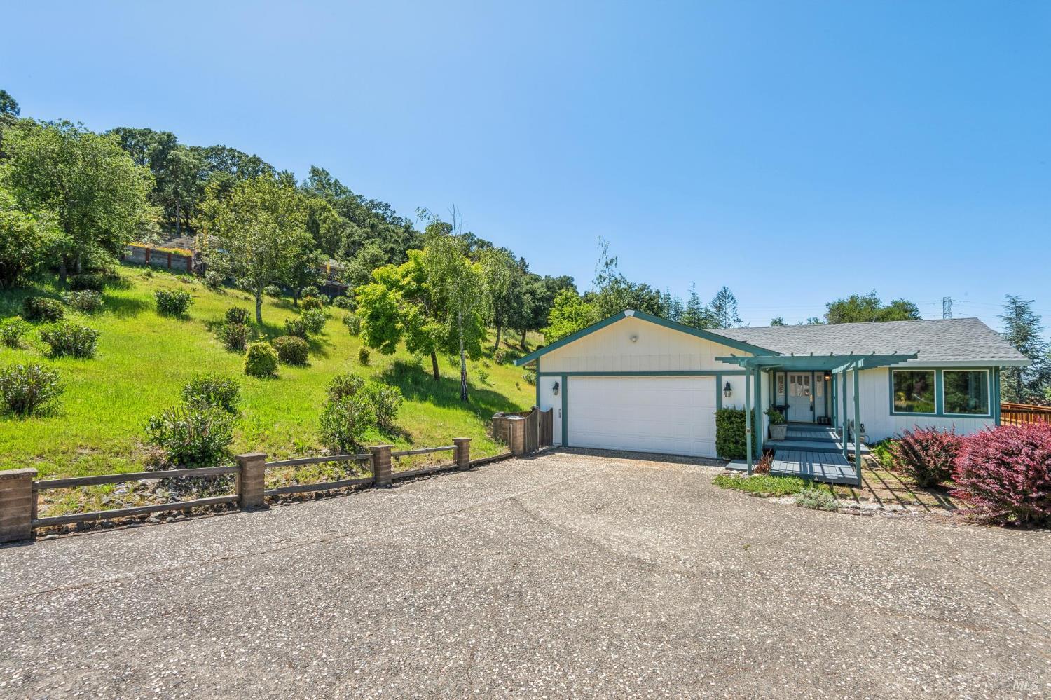 425 Oak Point Place Santa Rosa, CA 95409 - Photo 6 of 59