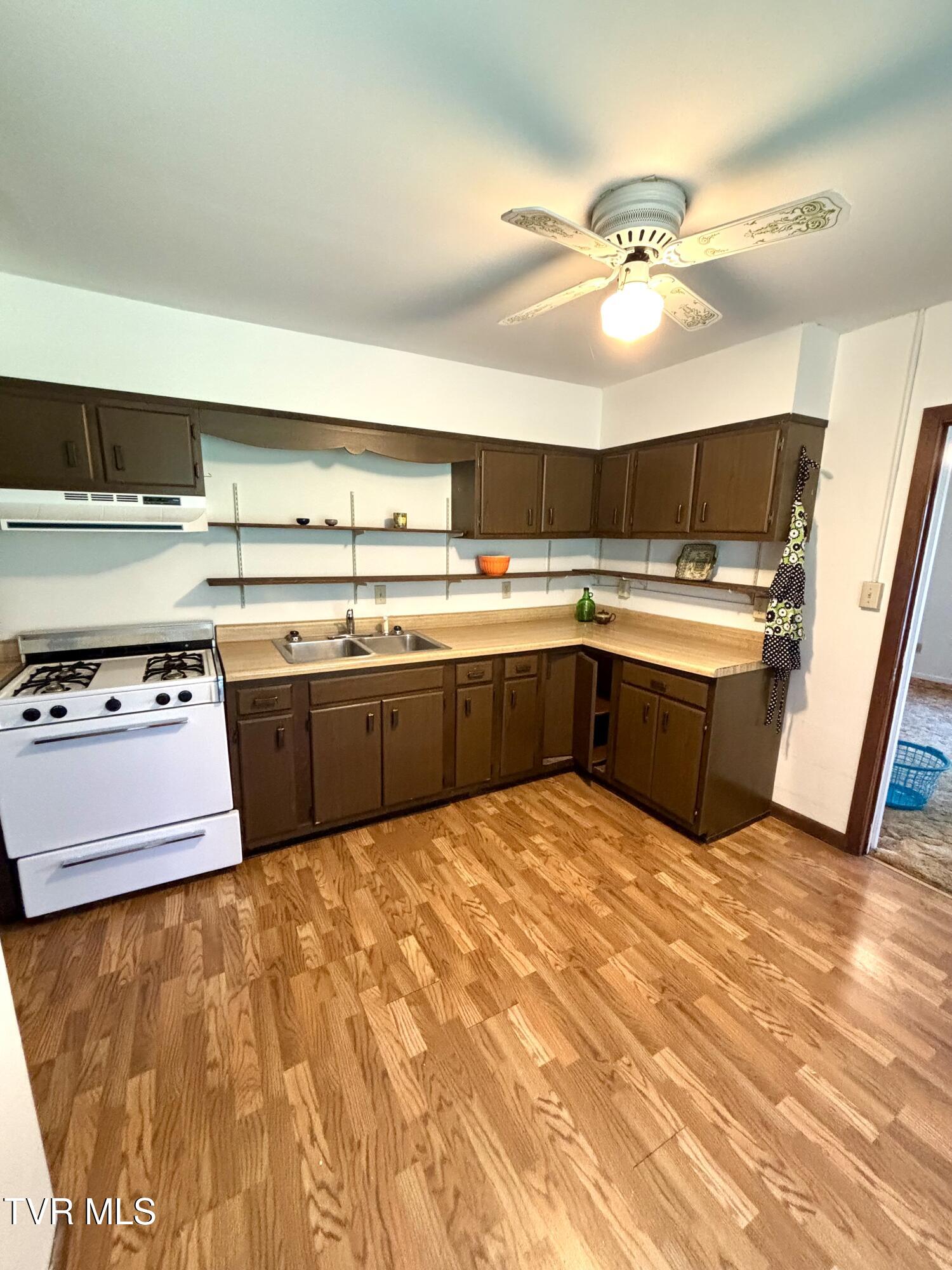 503 Spring Avenue Northeast Wise, VA 24293 - Photo 37 of 41 IMG_3382