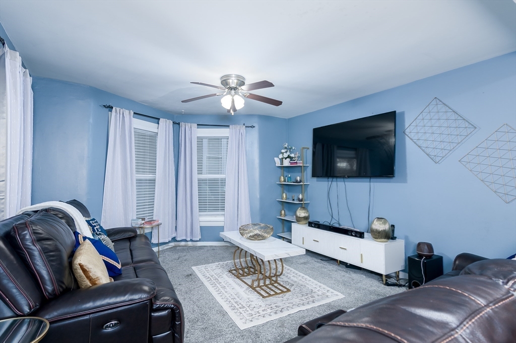 3 Hecla Street Worcester, MA 01604 - Photo 4 of 18 Gallery Image 4