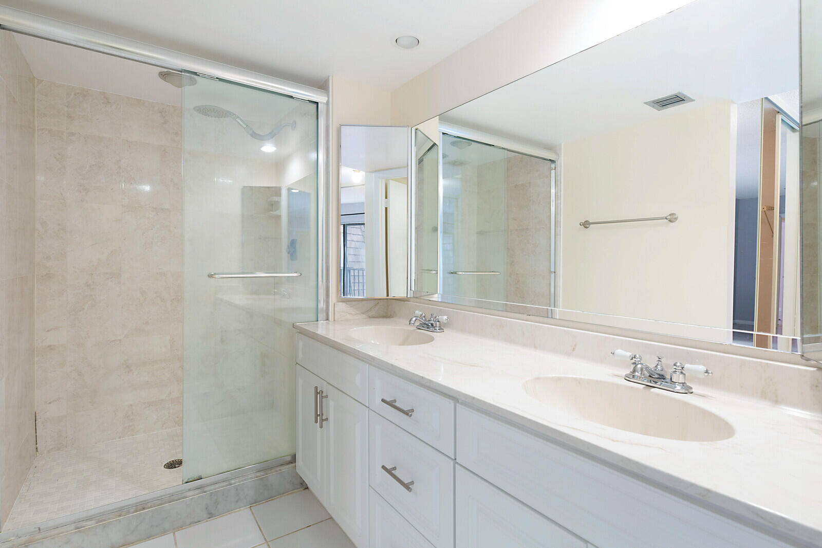 1919 19th Lane Greenacres, FL 33463 - Photo 17 of 25 Bathroom