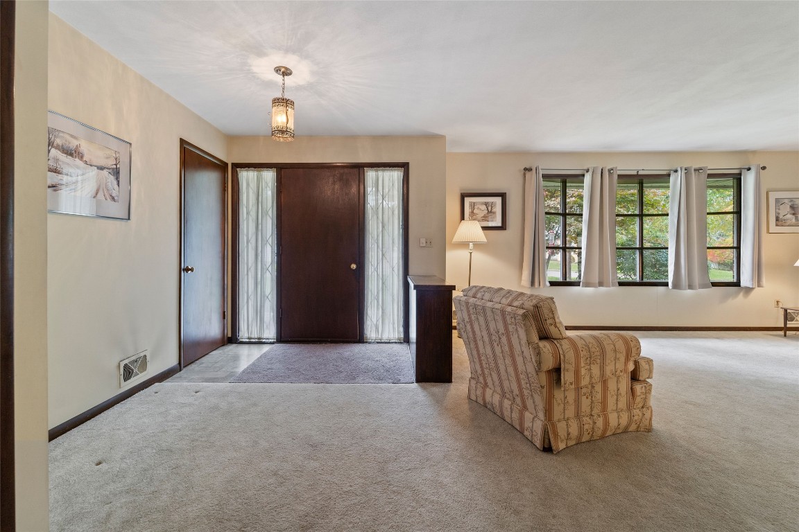 401 Fordham Road Vestal, NY 13850 - Photo 10 of 32 Gallery Image 10