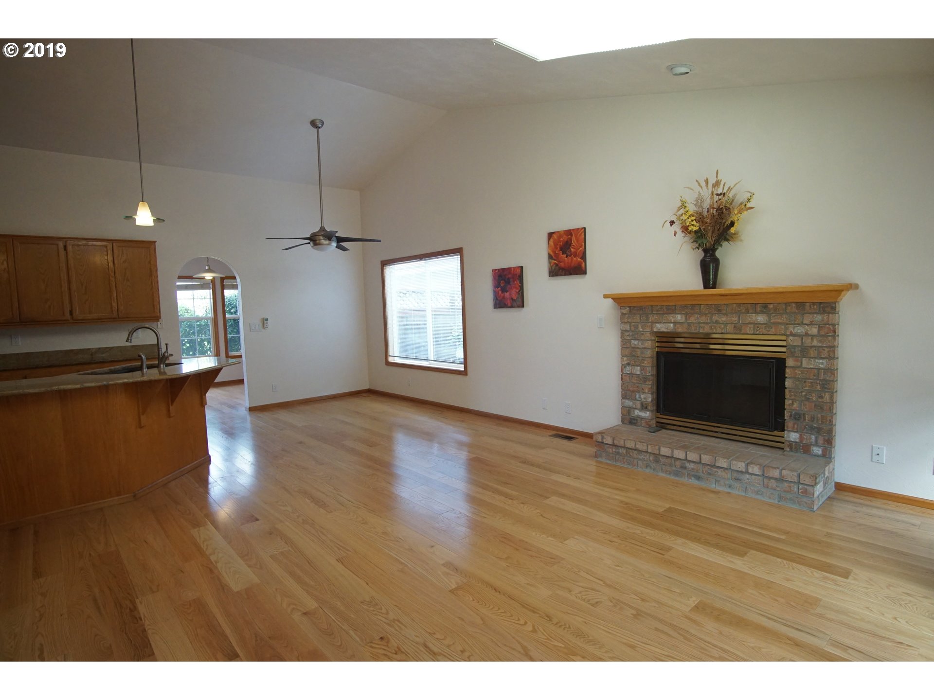 825 Diamond Street Springfield, OR 97477 - Photo 9 of 19
