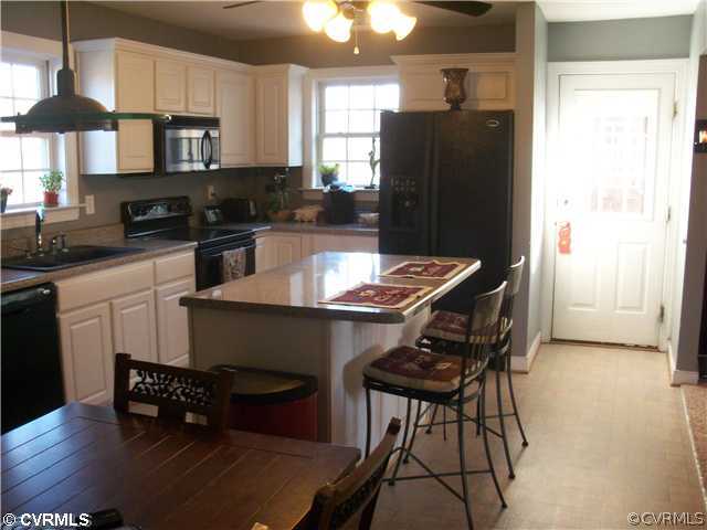 28057 Lewis Moore Road Ruther Glen, VA 22546 - Photo 5 of 12 Kitchen