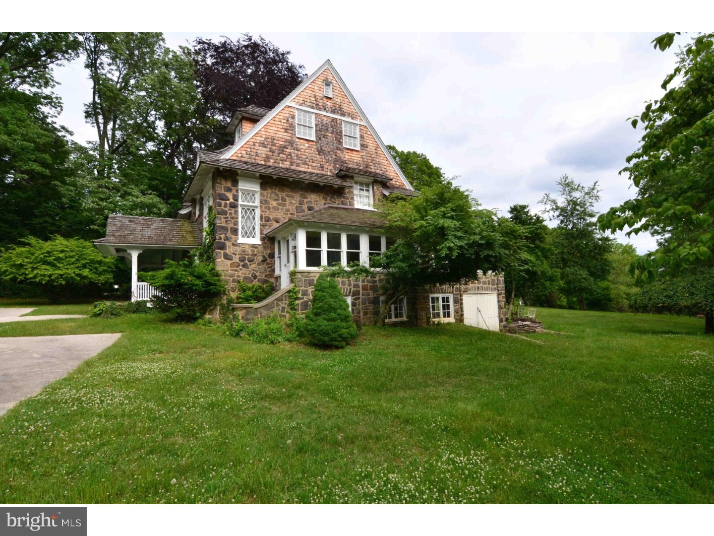 438 Conestoga Road Berwyn, PA 19312 - Photo 4 of 22 Exterior Side
