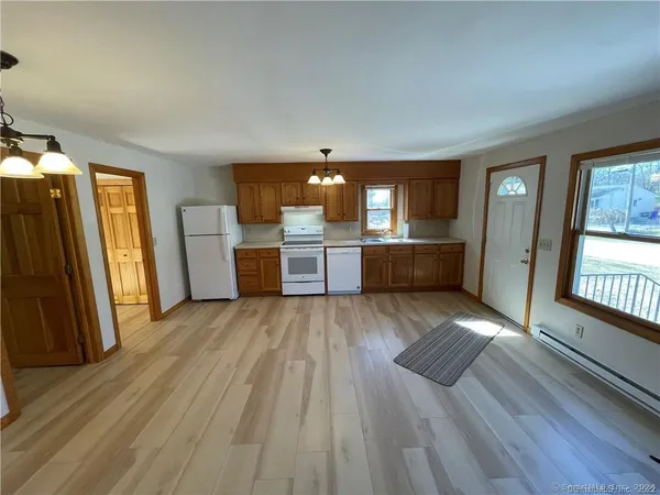 $1,900 | 45 Whittle Street, Groton, CT 06355