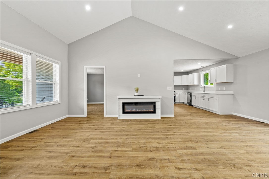 9585 Roberts Road Sauquoit, NY 13456 - Photo 11 of 27 Gallery Image 11
