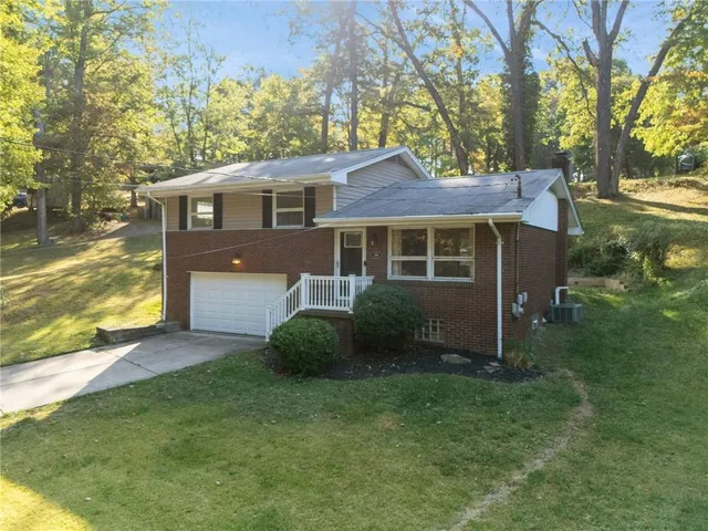 $290,000 | 290 Wexford Bayne Road, Wexford, PA 15090