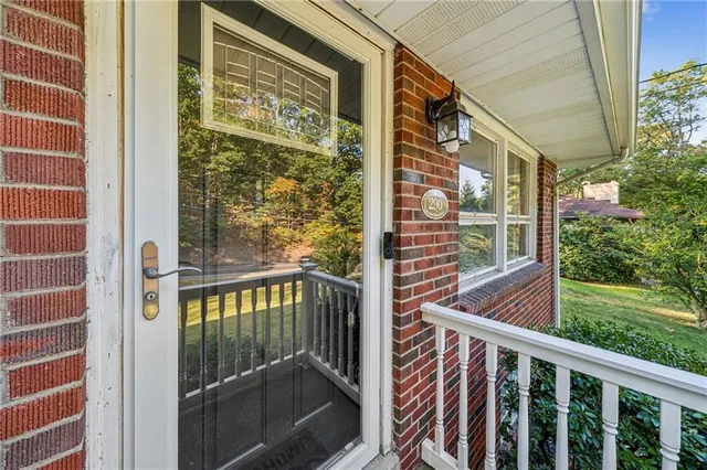 $290,000 | 290 Wexford Bayne Road, Wexford, PA 15090