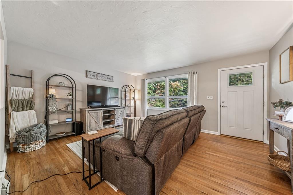 290 Wexford Bayne Road Wexford, PA 15090 - Photo 6 of 35