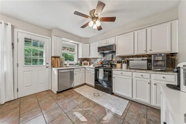 $290,000 | 290 Wexford Bayne Road, Wexford, PA 15090