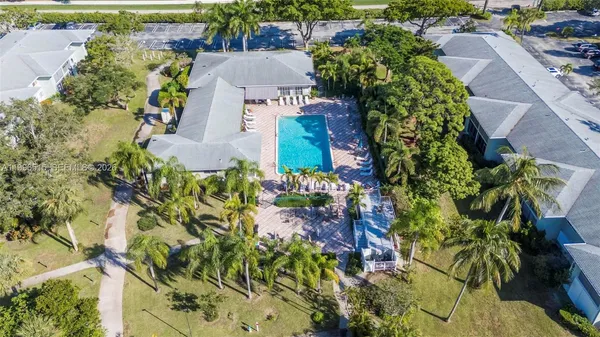 $1,899 | 2300 Southwest 22nd Avenue, Unit 109, Delray Beach, FL 33445